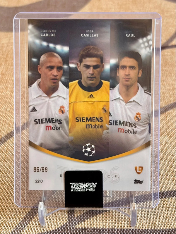 Trios Real Madrid /99 🇪🇸 Roberto Carlos, Iker Casillas, Raúl Topps Total Football Champions League