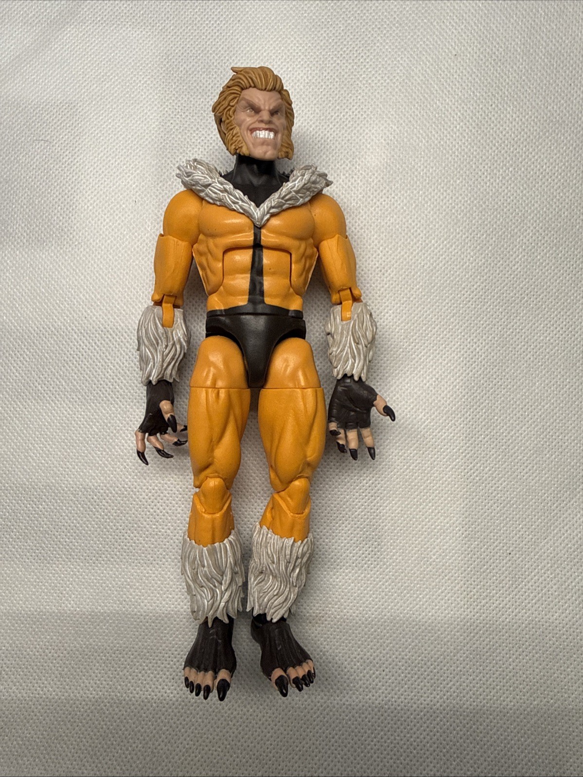 Hasbro Marvel Legends Modellino X-Men Sabretooth