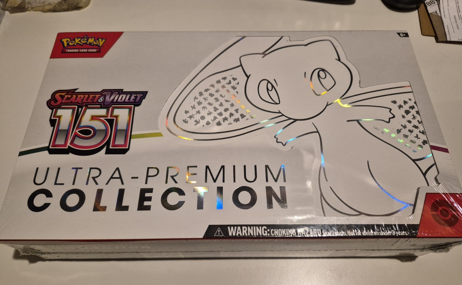 Pokémon TCG: Scarlet & Violet 151 Ultra-Premium Collection Box - 16 Packs
