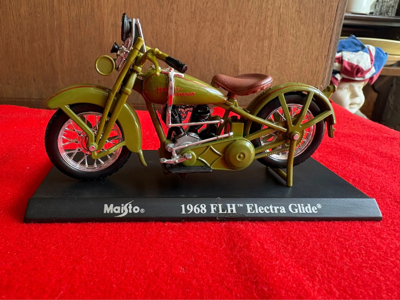 1968 FLH moto miniatura