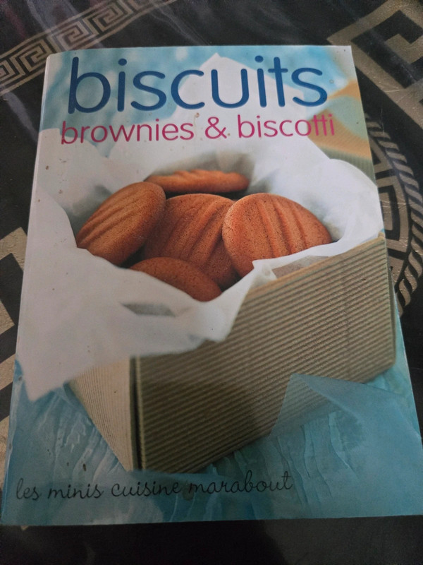 Petit livre de cuisine Marabout - Biscuits, Brownies Biscotti