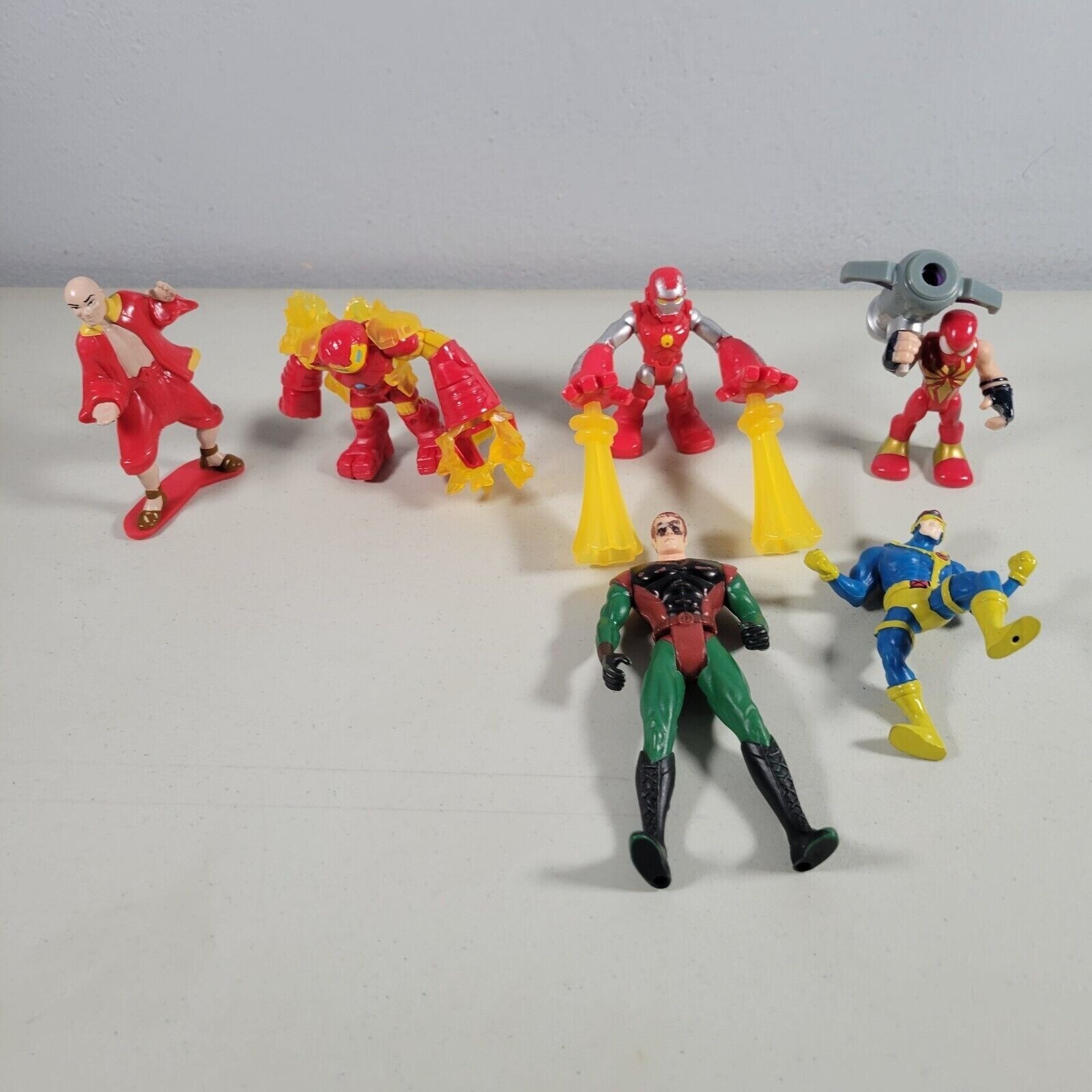 Lotto action figure Hulkbuster Dancing King Iron Man, Robin, Ciclope, Spider-Man