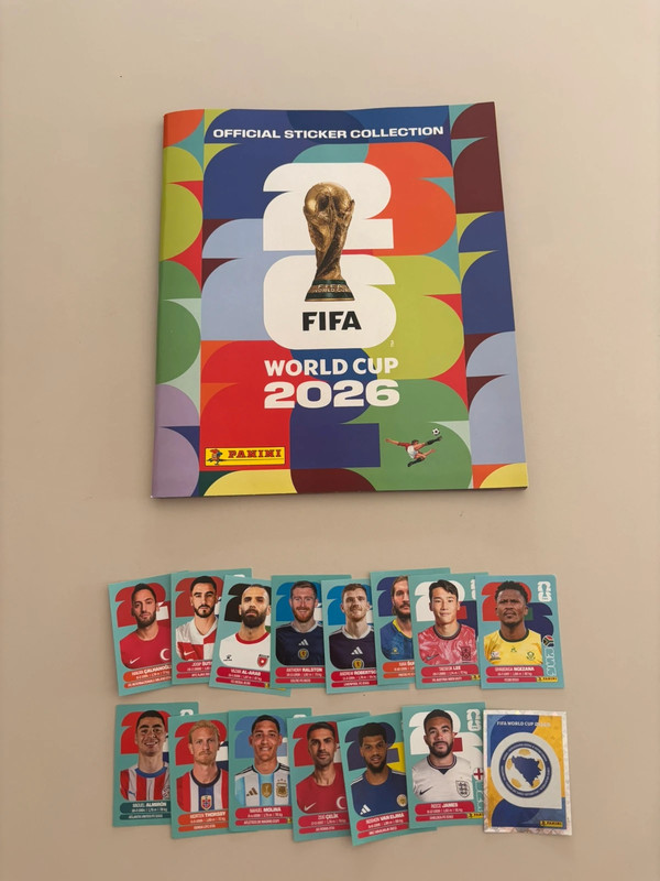 Classeur Panini + 15 carte