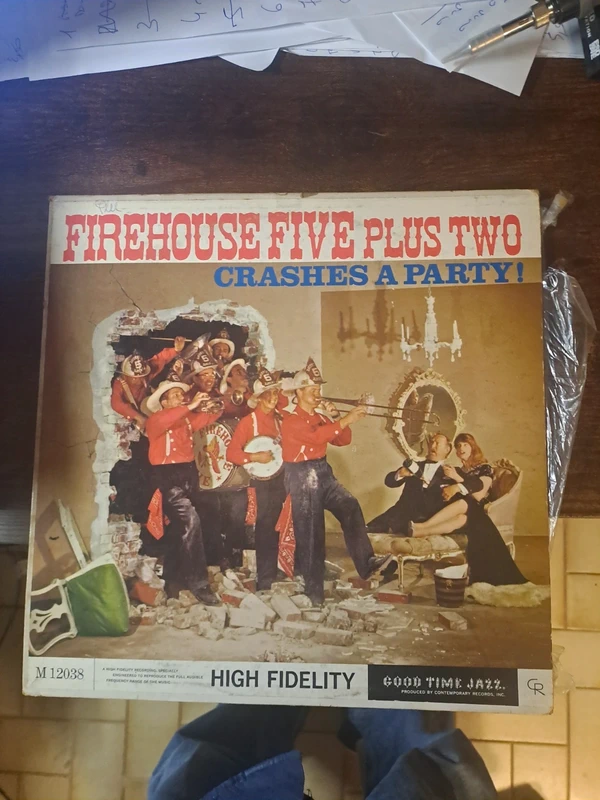Firehouse Five Plus Two Crashes a party!