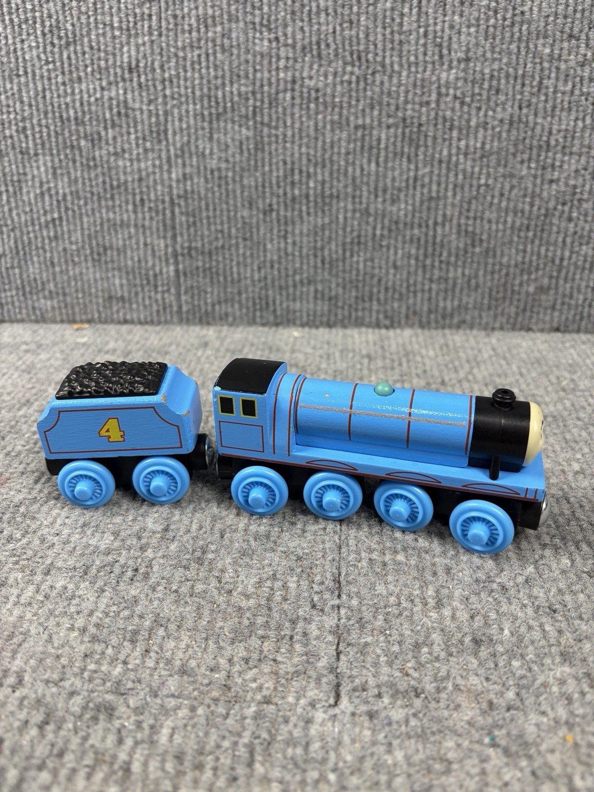 Thomas & Friends Wooden Railway Train Engine Gordon & Tender