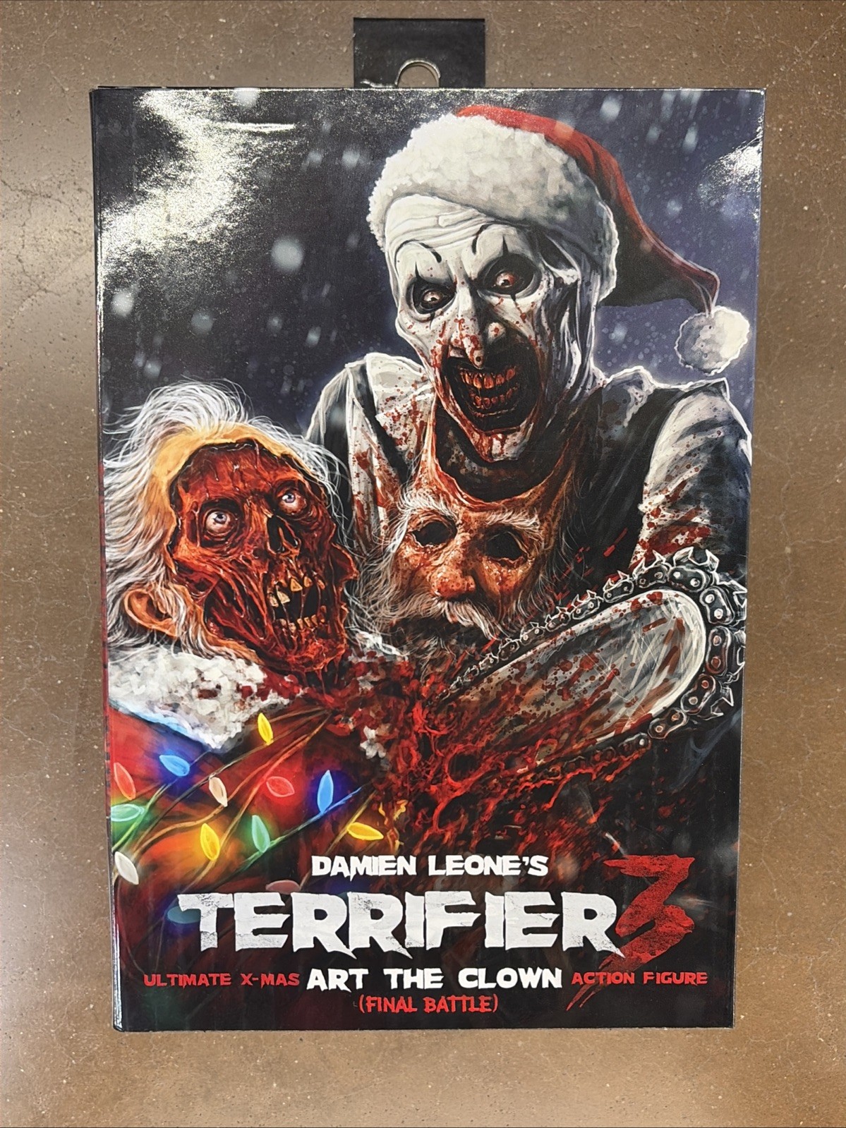 NECA Terrifier 3 Ultimate X-Mas Art the Clown Figura Battaglia Finale Walmart NYCC