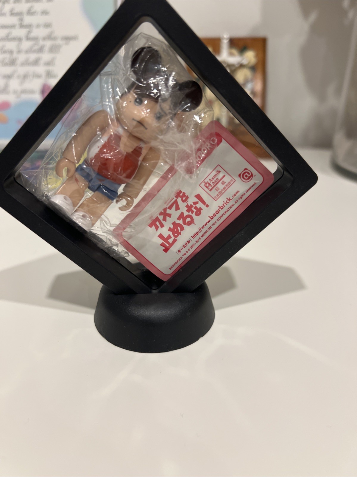 Bearbrick Series 37 Hero With Case And Card 