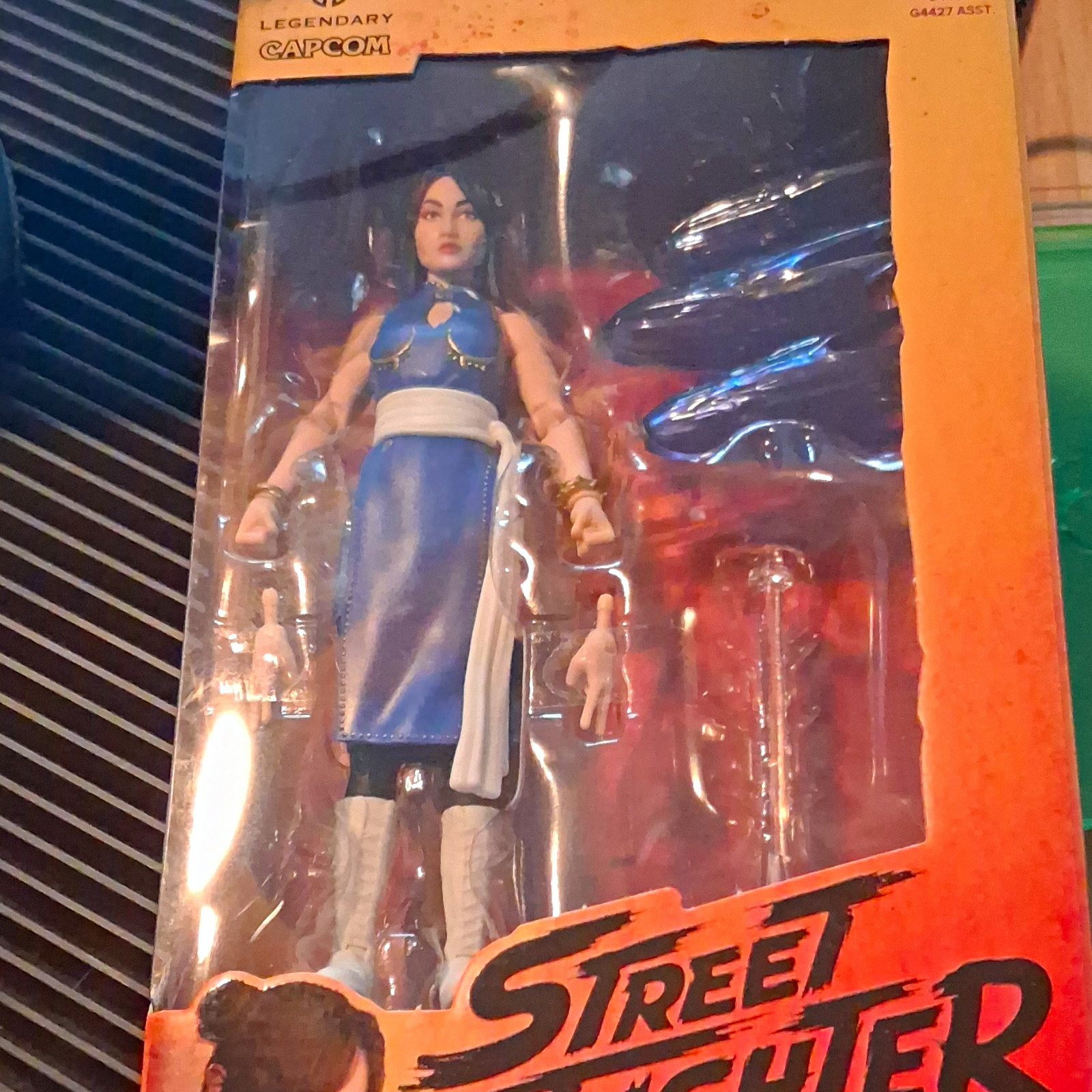 Modellino Capcom Street Fighter Chun-Li in scatola con parte effetto mani stand