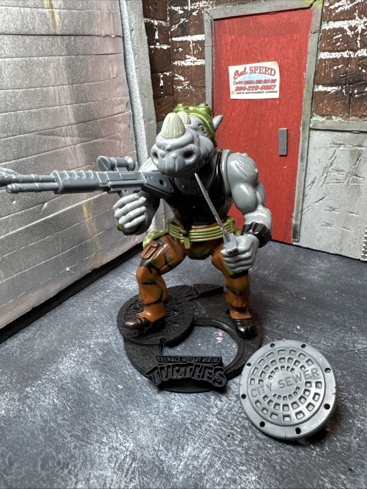 Rocksteady Hard Head 100% COMPLETO Teenage Mutant Ninja Turtles 1988 compagni di gioco 