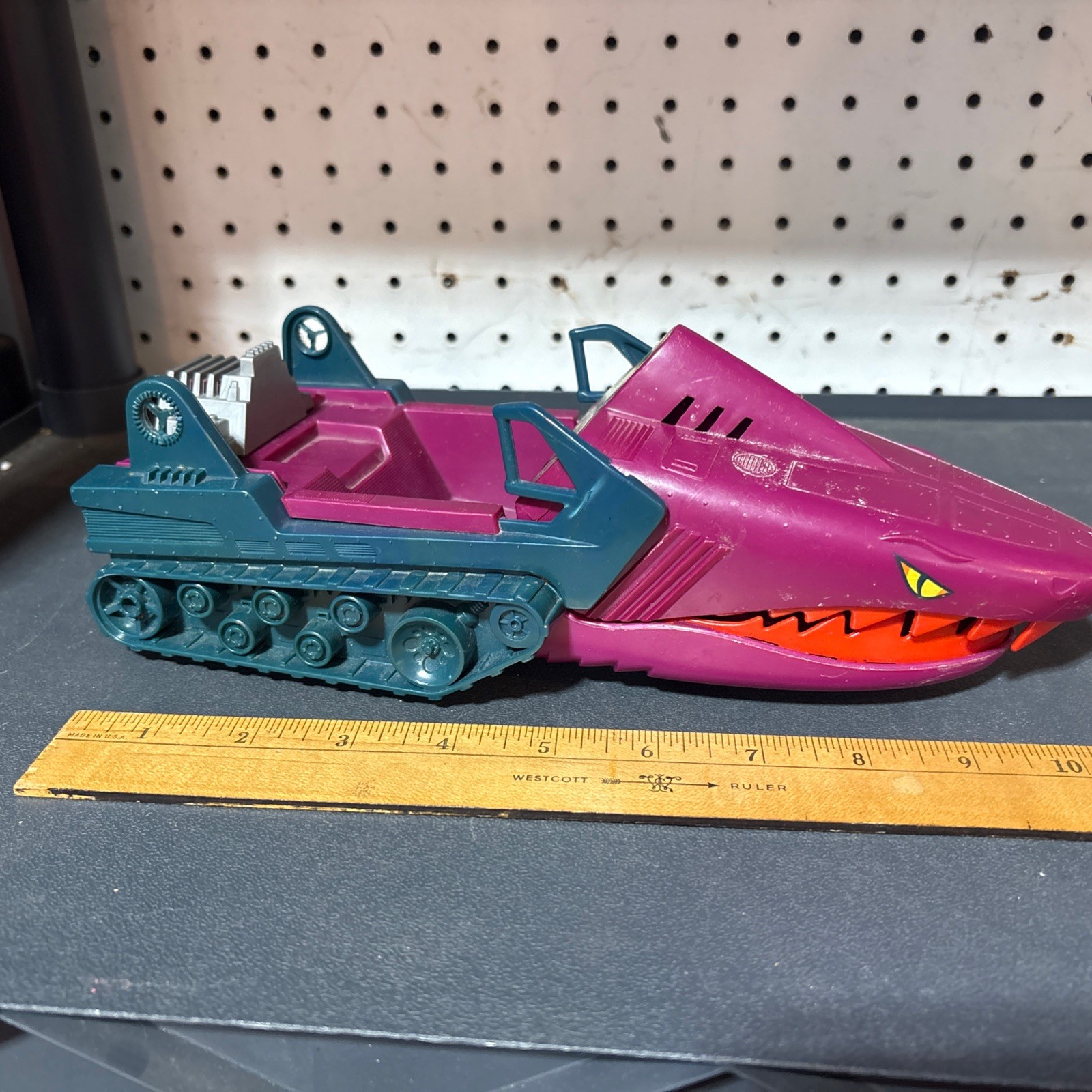 Pre Owned MOTU 1984 Landshark Vehicle He Man Masters of the Universe