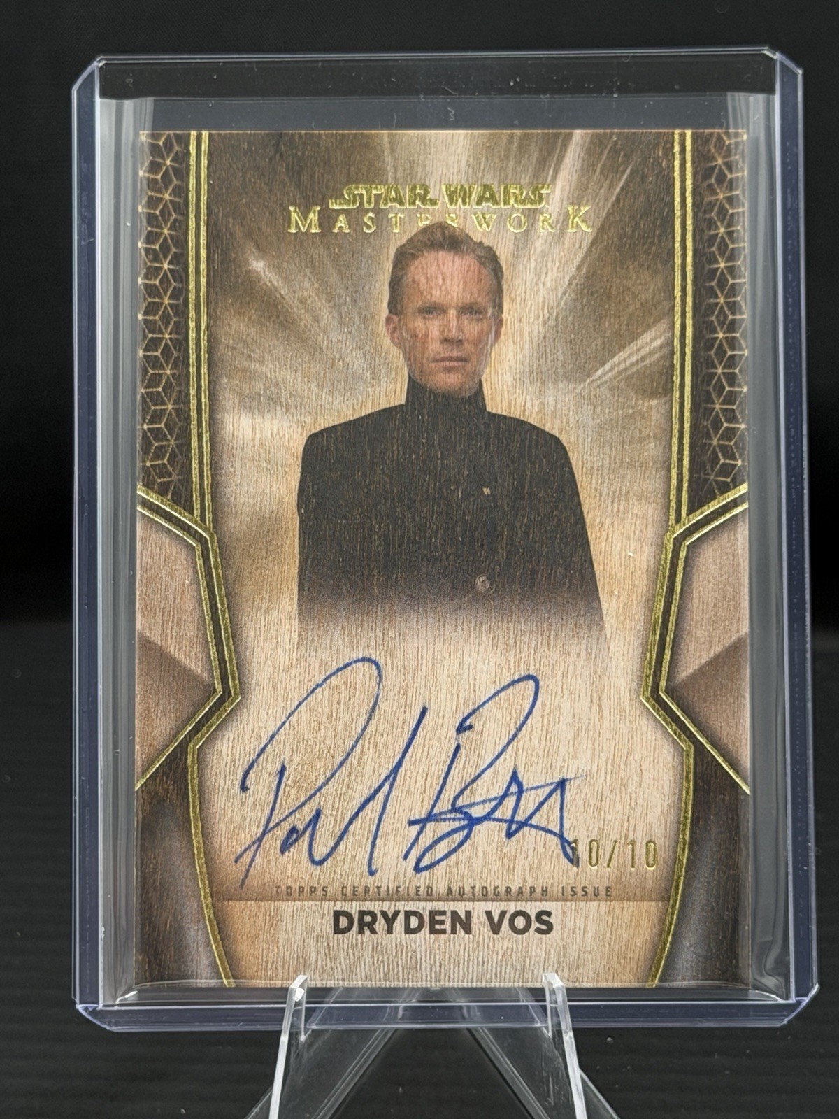 Paul Bettany as Dryden Vos Wood Auto/10 2025 Topps Star Wars Masterwork BOOKEND