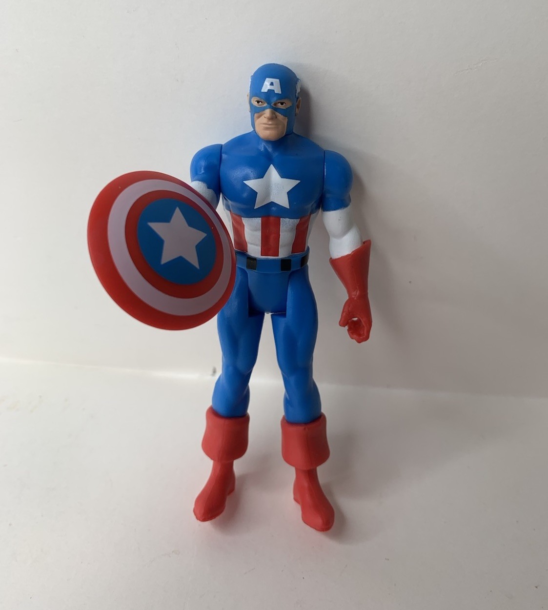 Captain America 4” Action Figure Marvel Legends Kenner