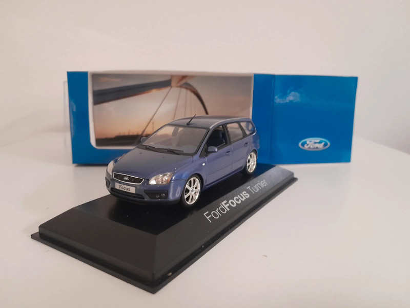 Minichamps 1/43 Ford Focus Turnier