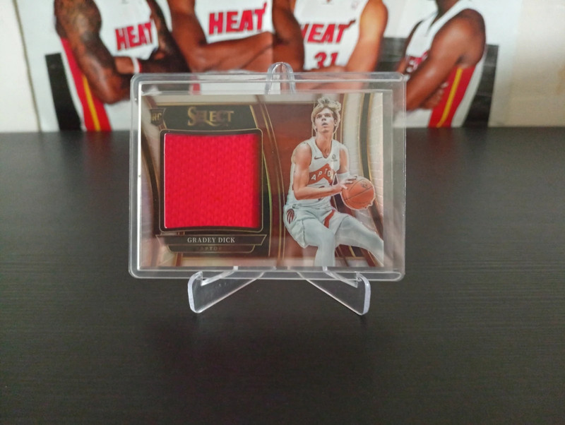Gradey Dick – Toronto Raptors 📇 2023-24 Panini Select – Rookie Jumbo Swatches Jersey Silver RC