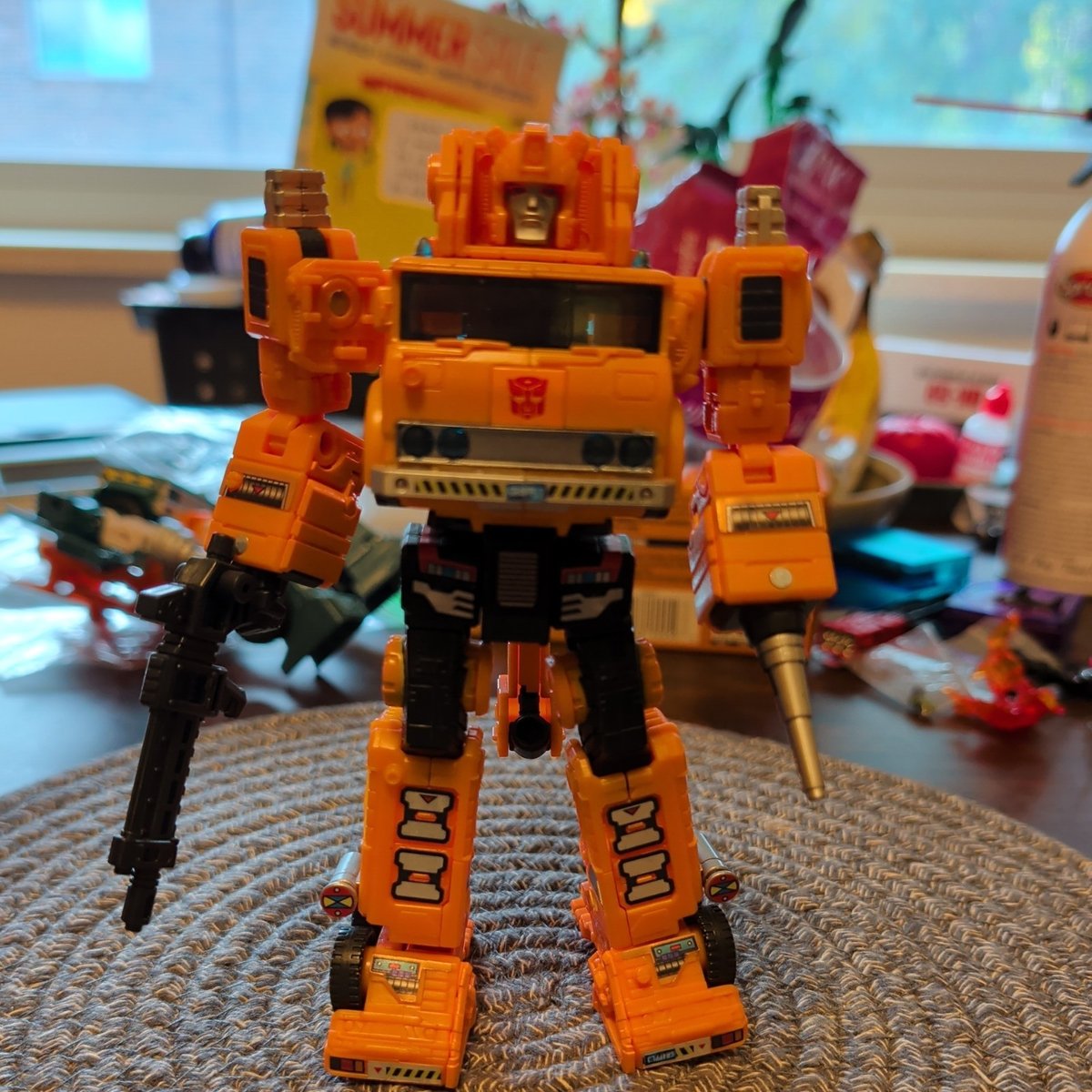 Transformers WFC Earthrise Voyager Class Grapple Autobot Hasbro 2020 Complete