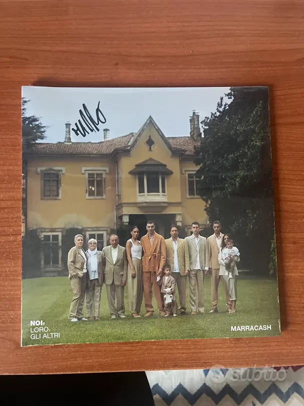 Vinile di Noi loro gli altri-Marracash AUTOGRAFATO