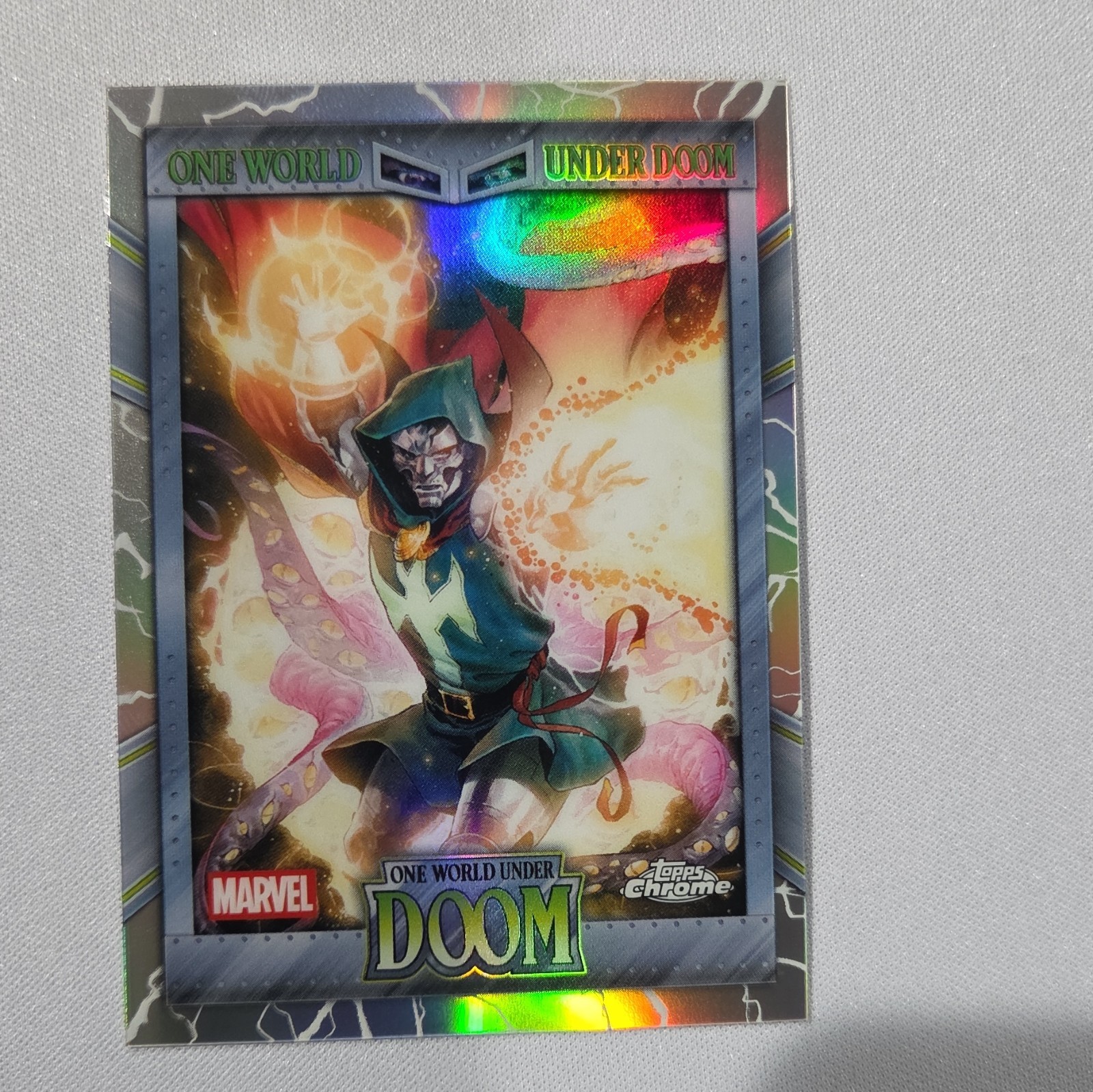 2026 Topps Chrome Marvel Comics - Un mondo sotto il destino #OW-08