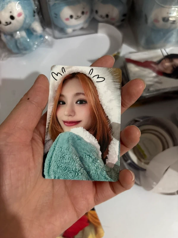 Yeji photocard born to be