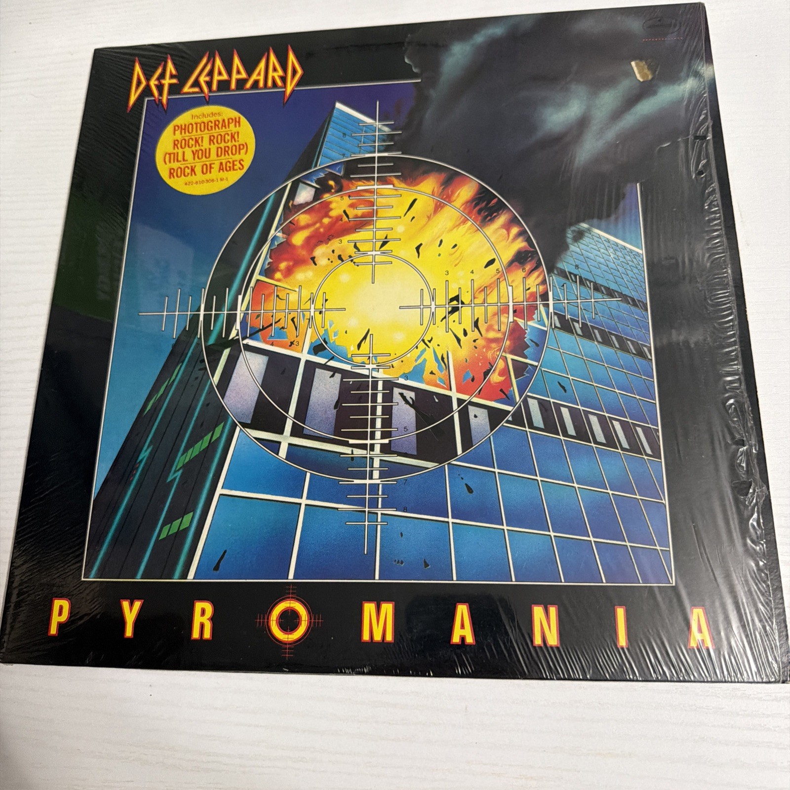 Def Leppard Pyromania LP 422-810- 308-1 M ~ with  Shrink Wrap Good condition