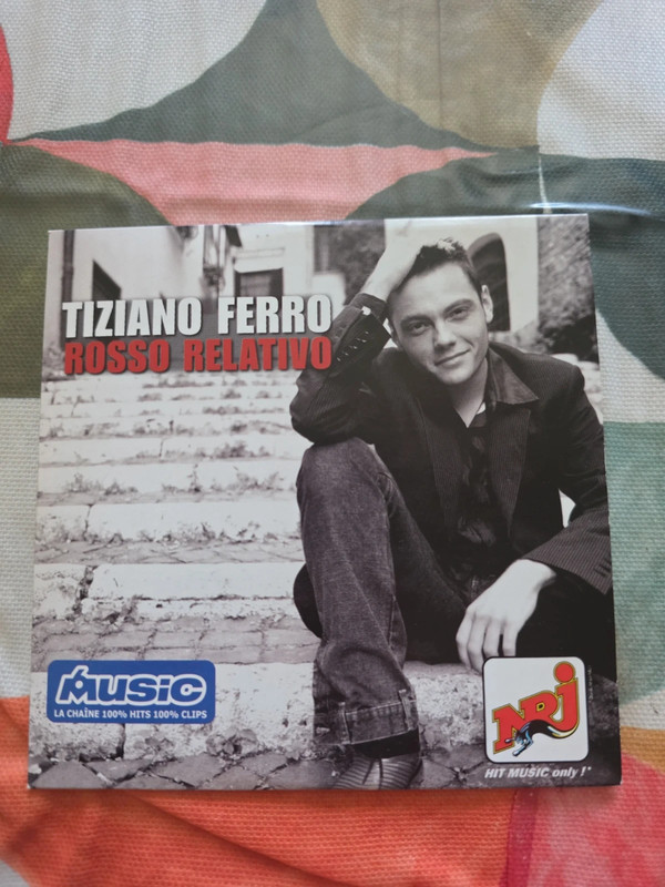 Tiziano ferro. Rosso relativo