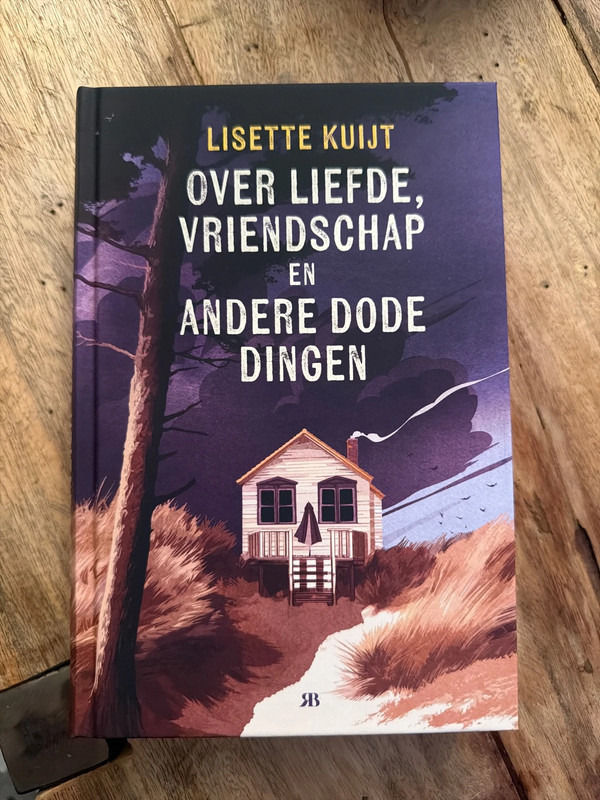 Boek over liefde vriendschap en andere dode dingen