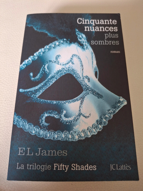 Livre EL James 50 nuances plus sombres