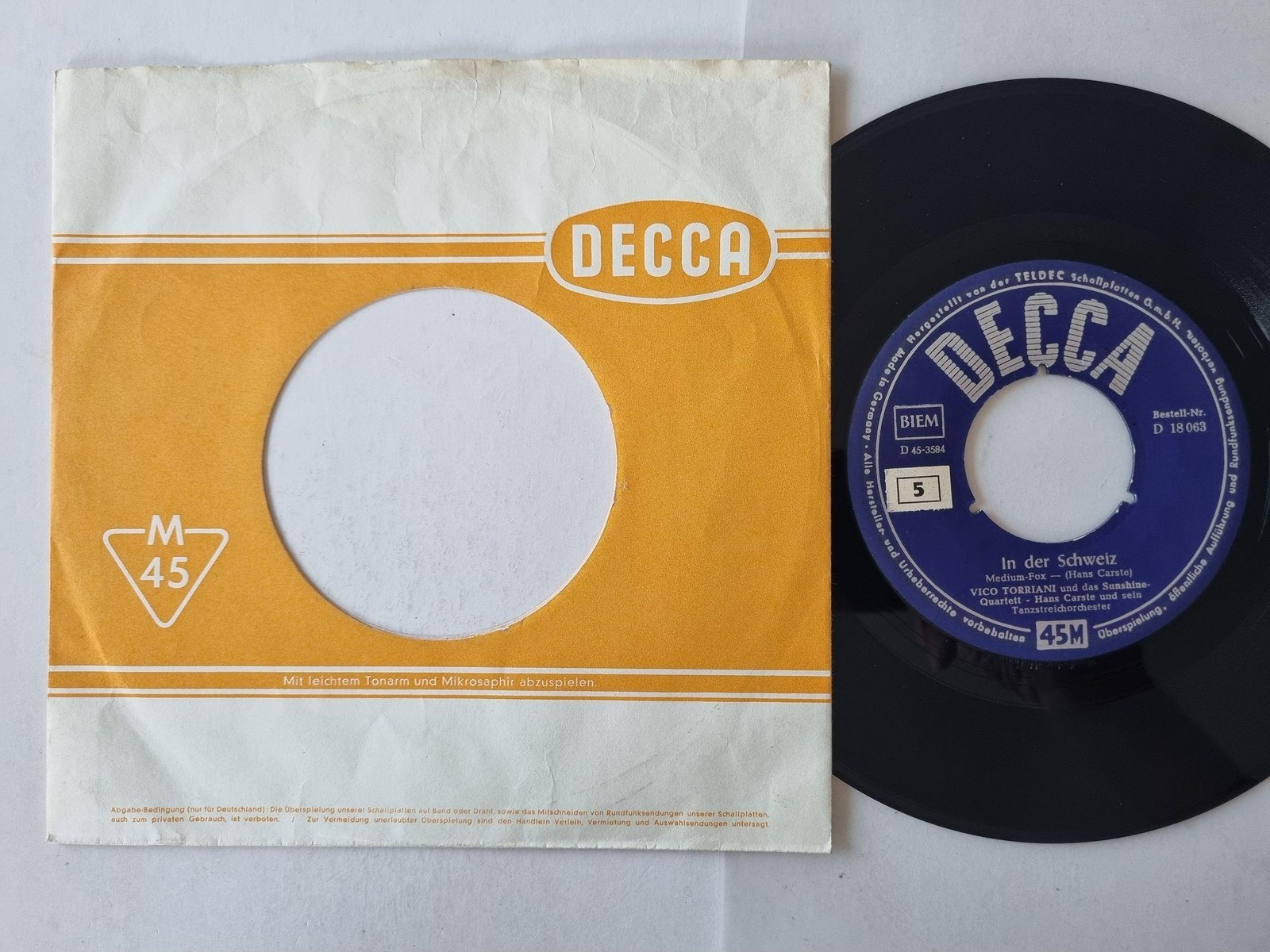Vico Torriani - In Der Schweiz / Zwei Spuren Im Schnee 7'' Vinyl Germany