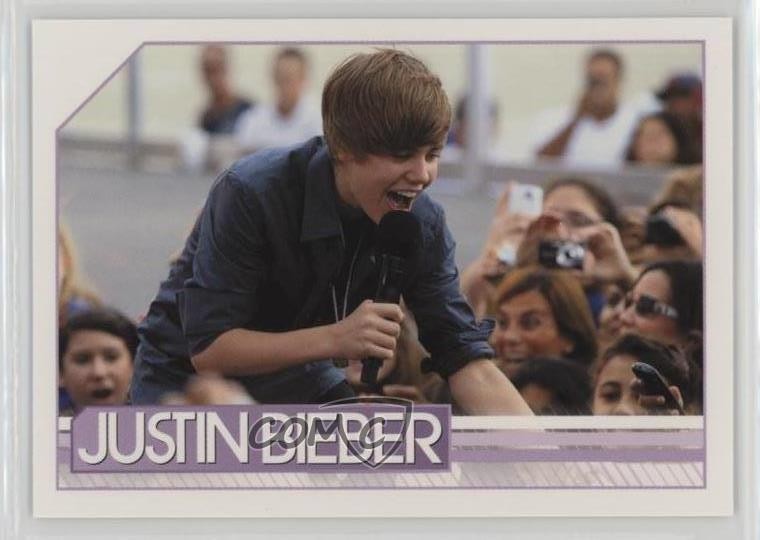 2010 Panini Justin Bieber Justin Bieber #16 1x9