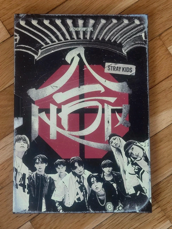 Album Stray Kids HOP skzhop Version con fotocard SENZA sticker