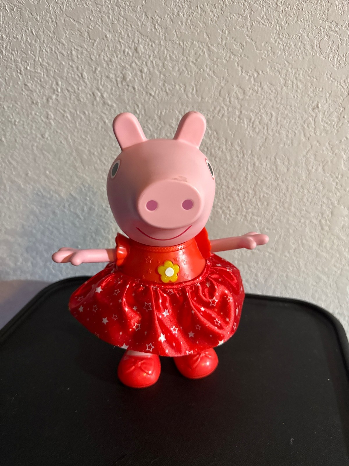 Peppa Pig Twirl & Dance Peppa Interactive Figure Red Dress Works Hasbro