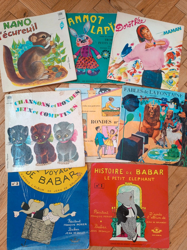 Lot de 8 Vinyles pour Enfants/ Comptines