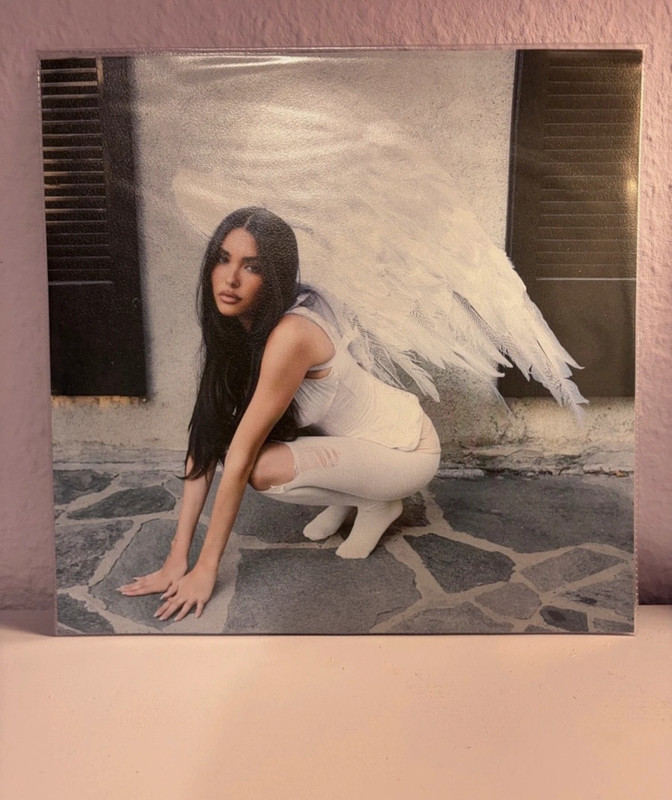 Madison Beer urban outfitters vinyl