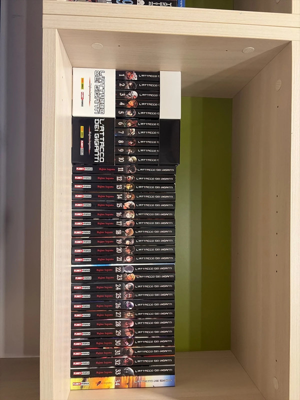 Lotto Manga Attacco dei Giganti, Jujutsu Kaisen e Blue Lock