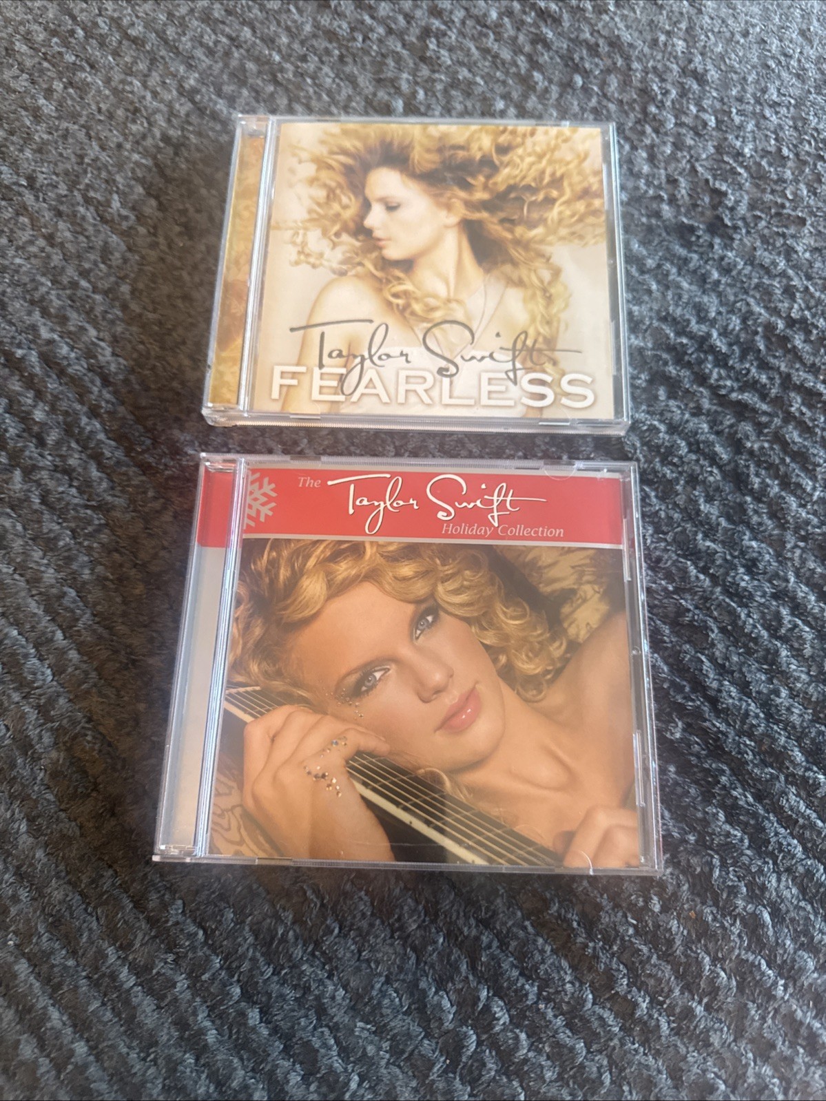 Taylor Swift 2 CD Lot Fearless 2008 & Holiday Collection 2009 Big Machine
