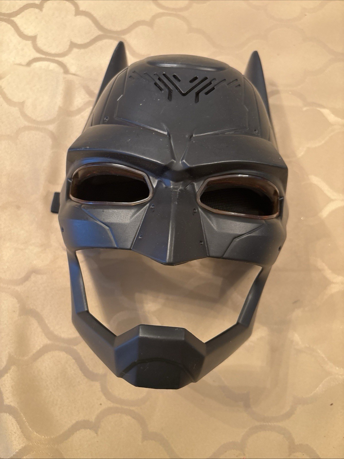 Batman Voice Changing Mask Lights The Caped Crusader Creature Chaps DC