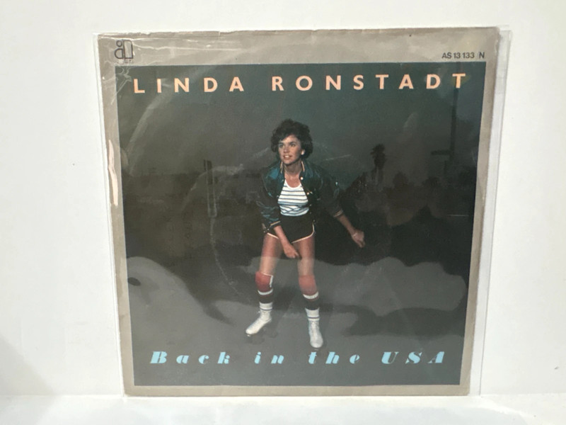 Single 7" / 45T - Linda Ronstadt- back in the USA