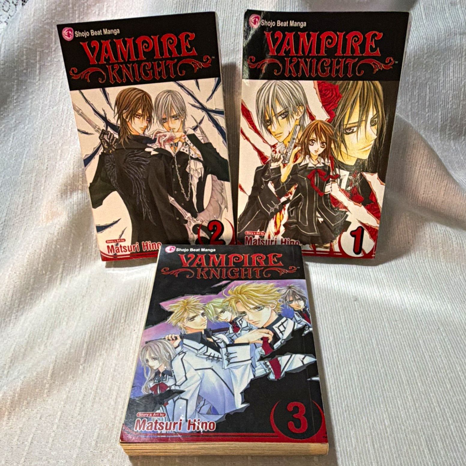 VIZ Media Cavaliere Vampiro Vol. Lotto manga 1-3 TP (inglese) di Matsuri Hino