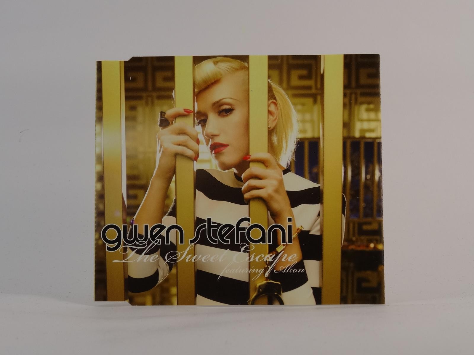 GWEN STEFANI THE SWEET ESCAPE (G56) 2 Track CD Single including Picture Sleeve I