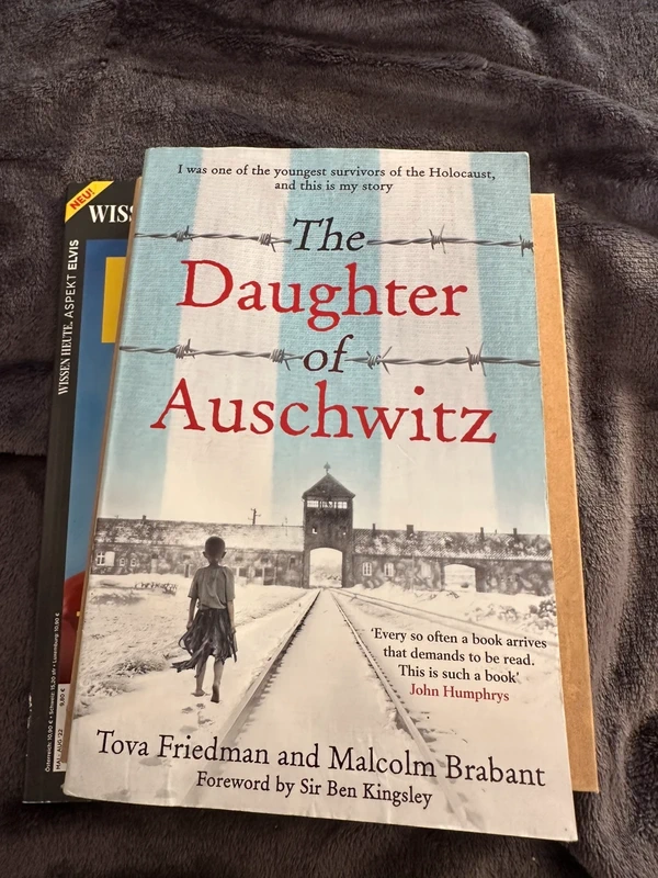 “The Daughter of Ausschwitz” Buch