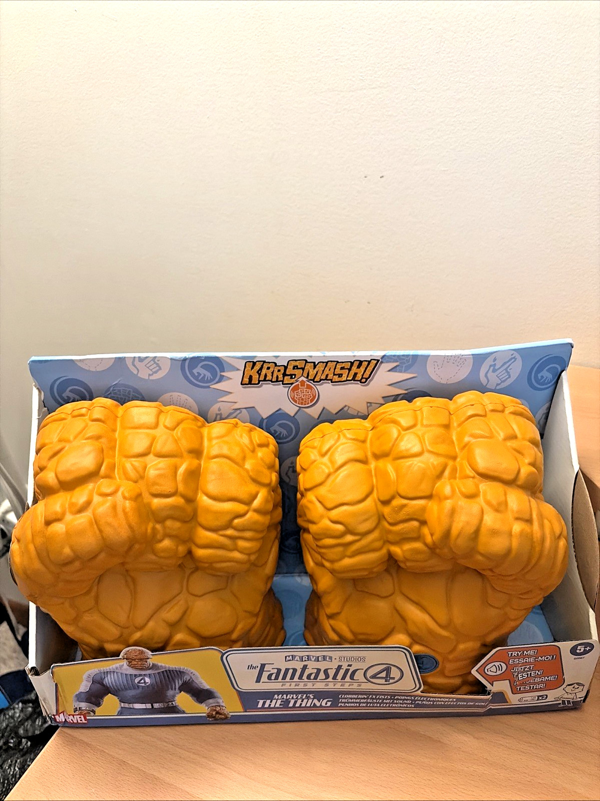Marvel Fantastic 4 Four Electronic Thing Hands Foam Fists Toy Biz