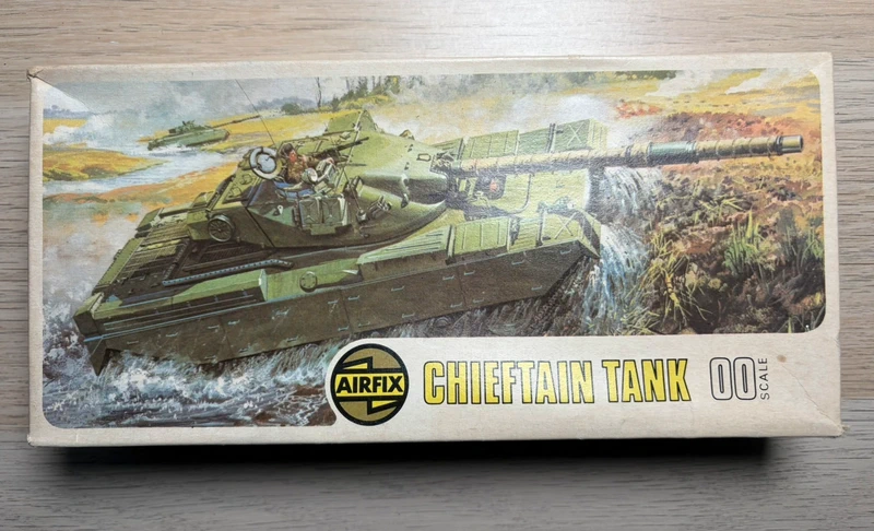 readme! maquette 1:76 Chieftain tank Airfix