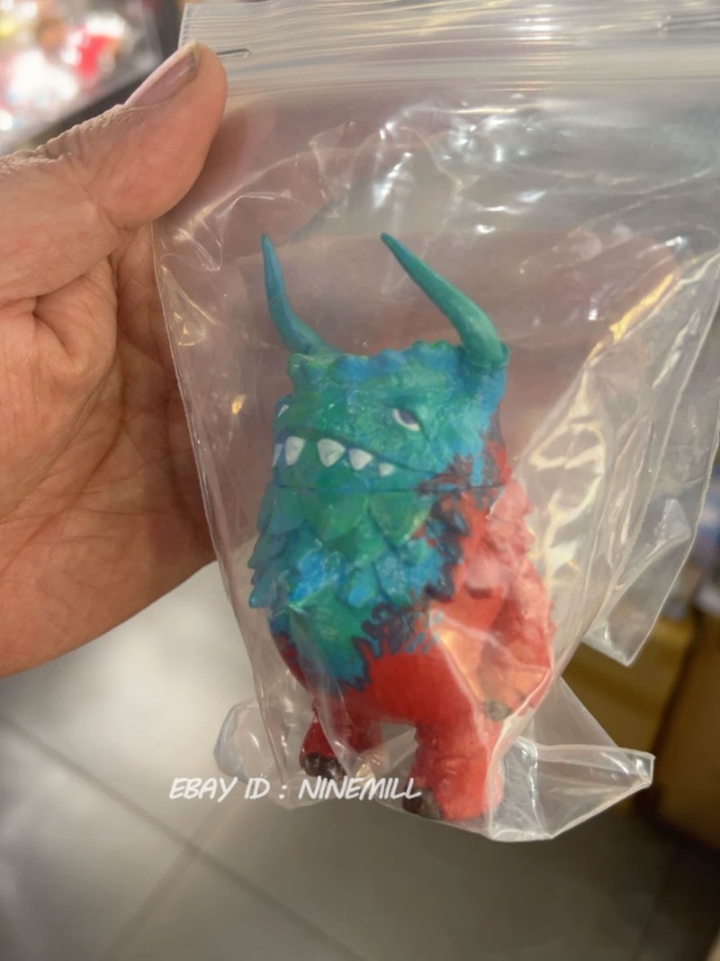 Dan kaiju pogola sofubi Blue Red Limited Edition Model Tidal Current Collection