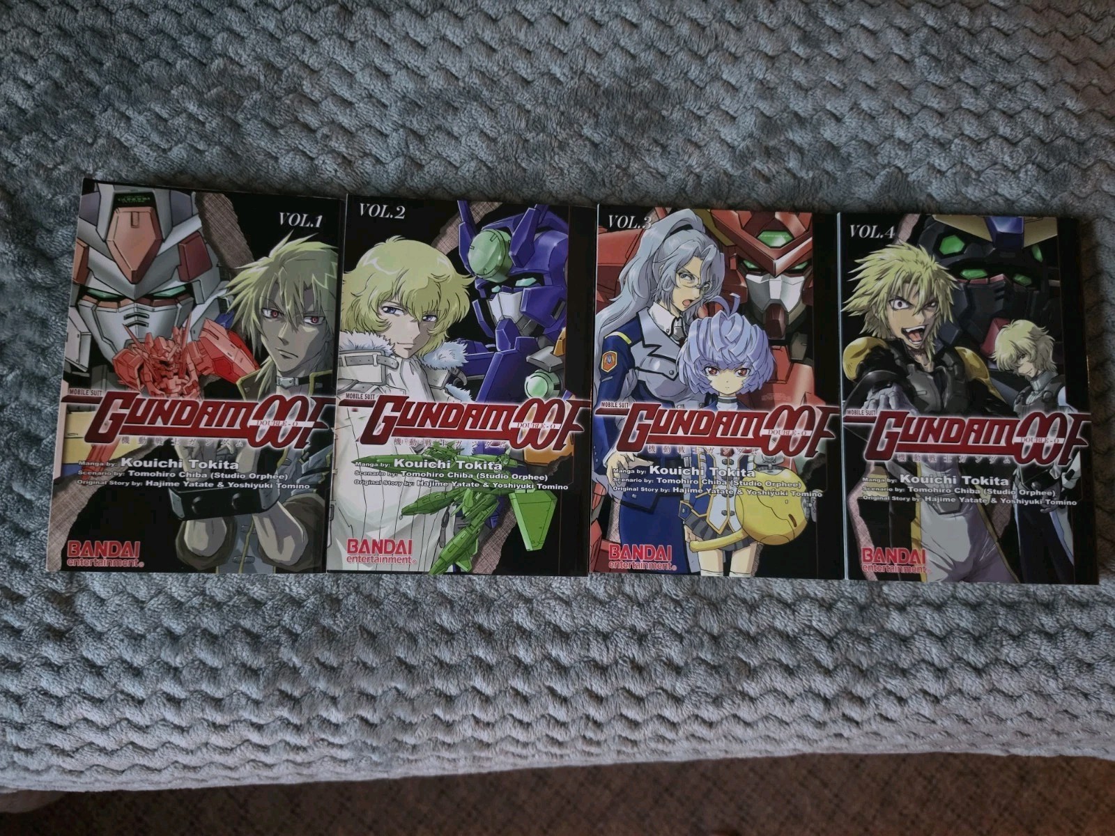 Gundam 00F Double-O Vol 1 2 3 4 raro manga inglese, set completo!   Libri molto buoni