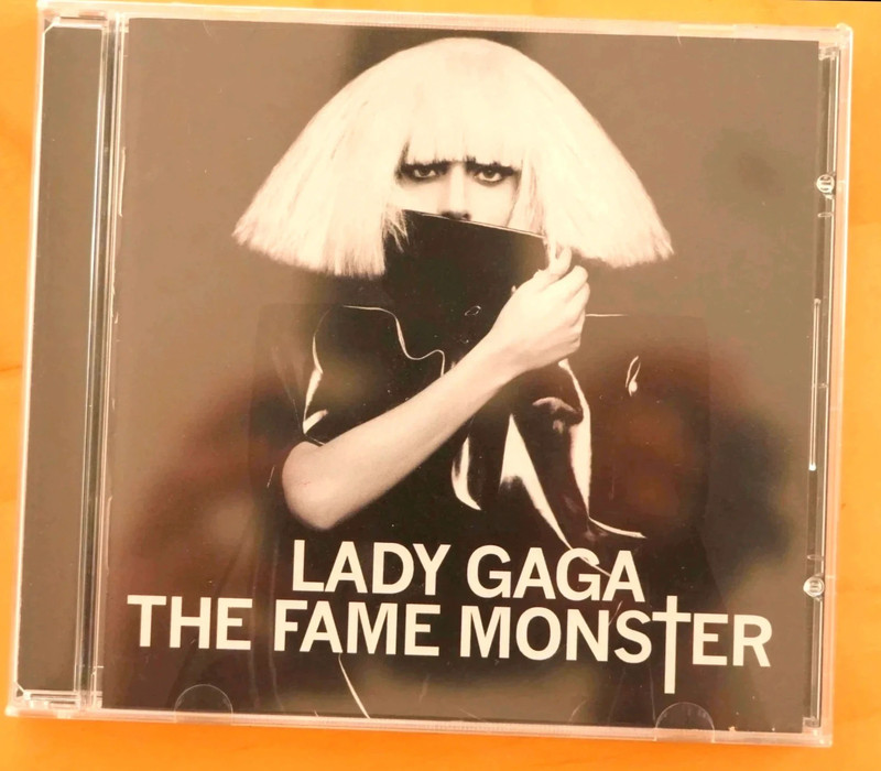 Lady Gaga - the Fame Monster (8 tracks)