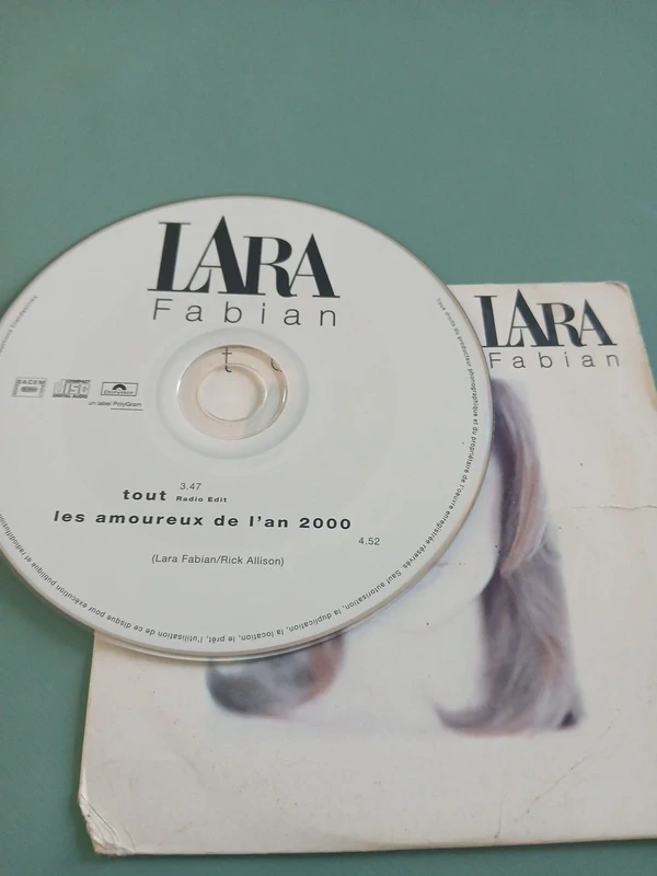 CD Lara Fabian Tout / Les amoureux de l'an 2000