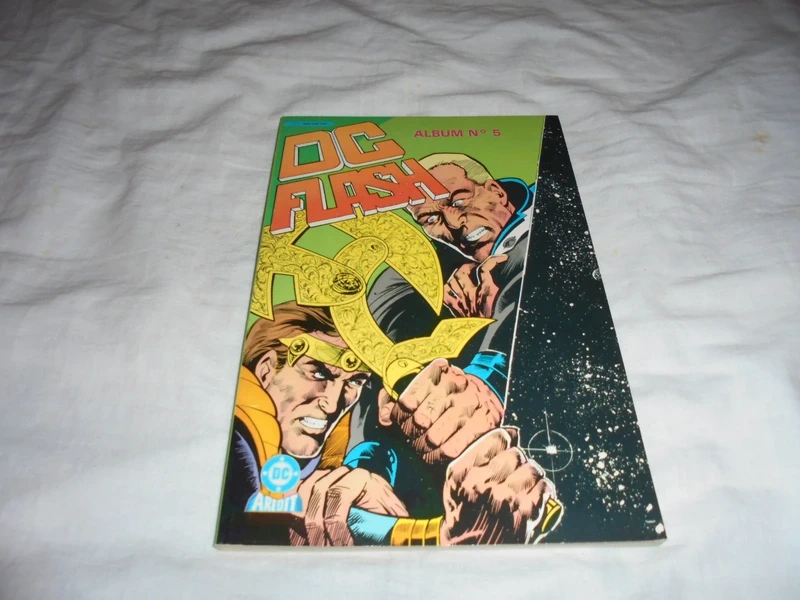 BD comics DC Flash album 5 (9, 10) Editions Aredit DC