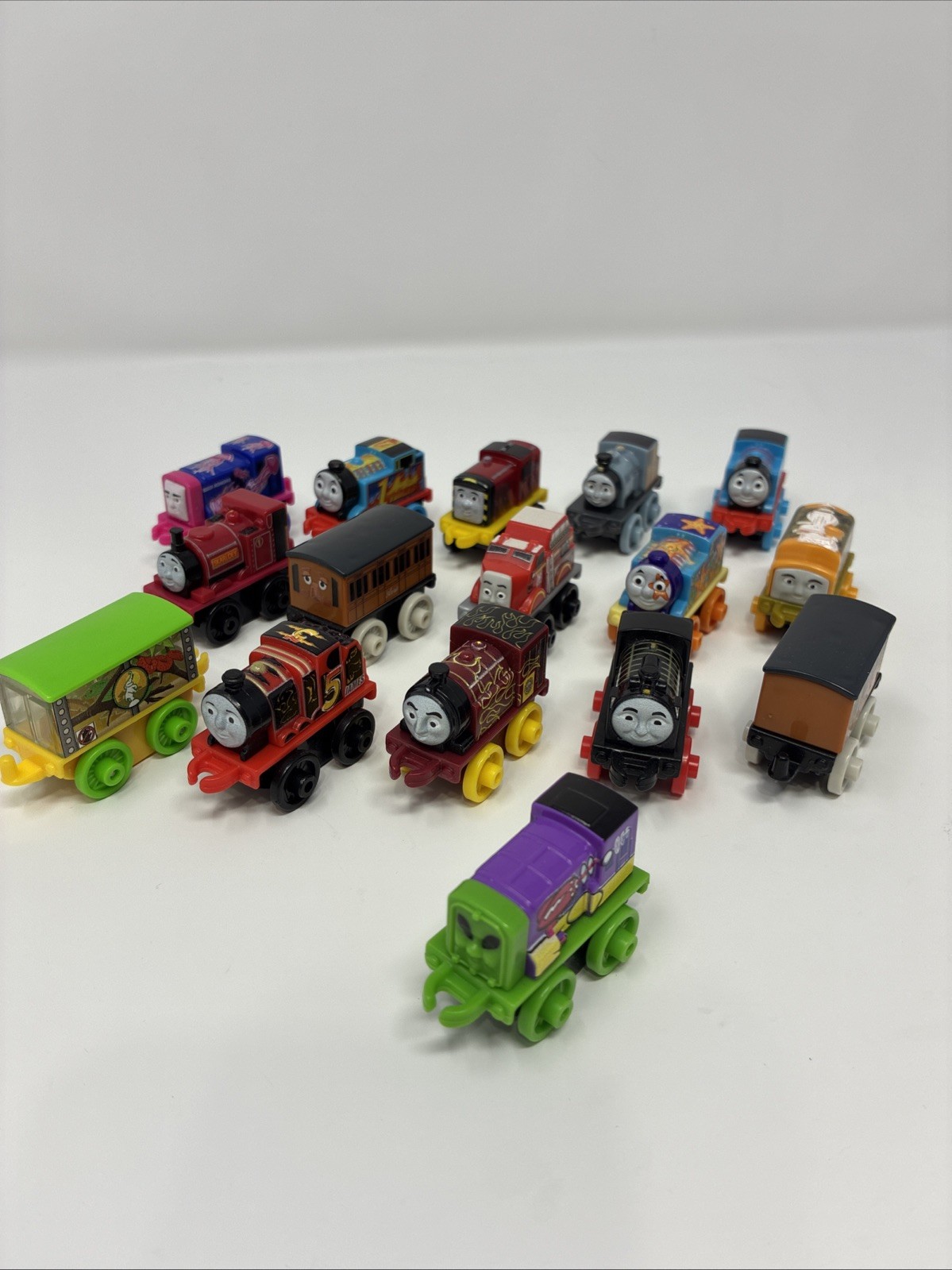 Thomas Il Treno e Amici Mini Treni Lotto di 16