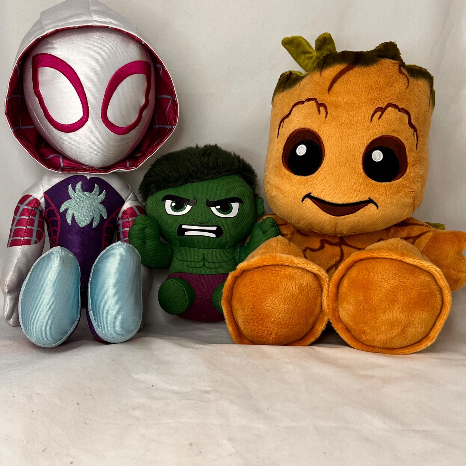 Lotto 3 peluche Marvel Spidey His Amazing Friends Hulk Groot Ghost Spider Disney
