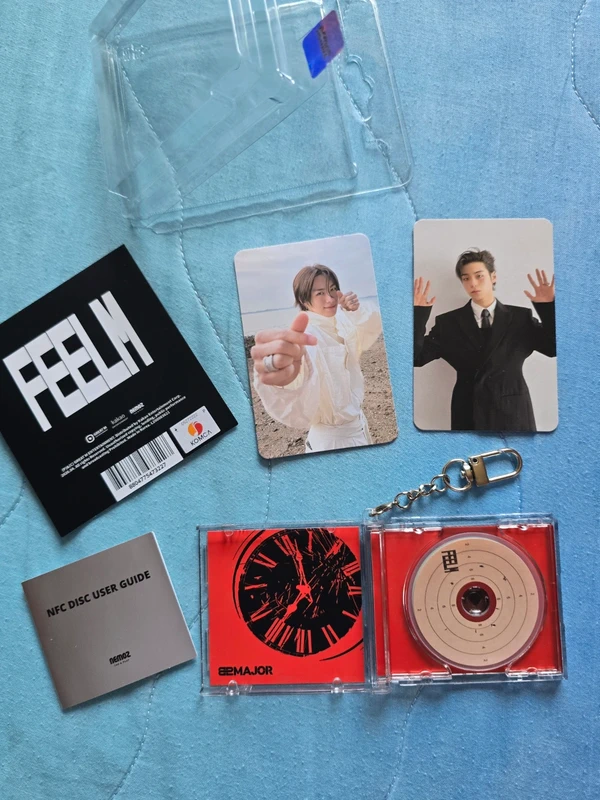 82Major FEELM keyring NFC Album
