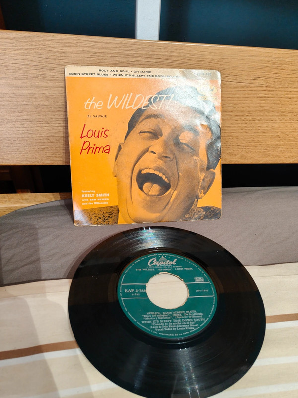Vinilo 7" The Wildest!" de Louis Prima (ver + vinilos en armario)